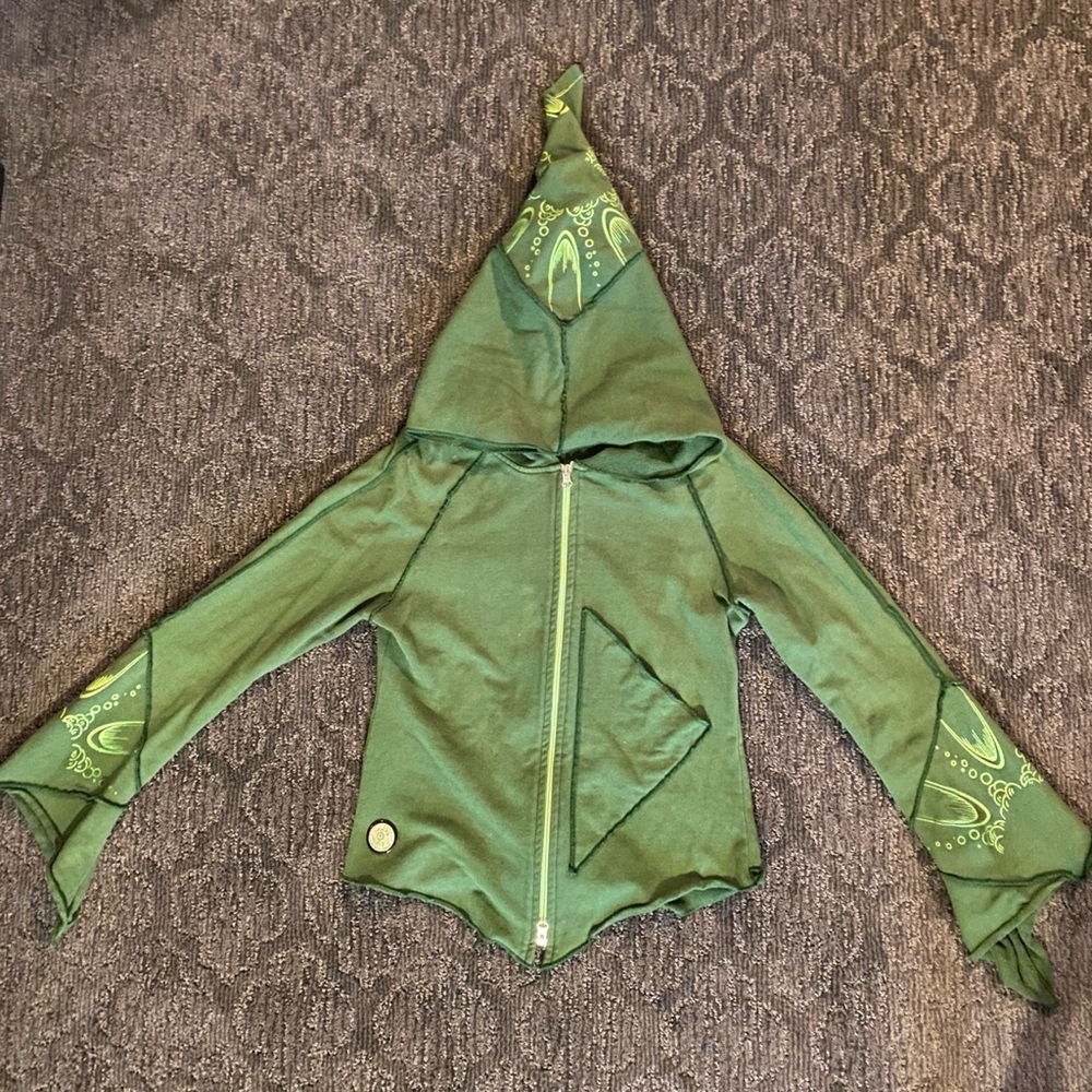 Stunningly unique, green, elf-sweater!!!